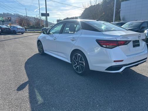 2025 Nissan Sentra SR