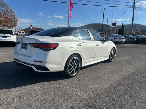 2025 Nissan Sentra SR