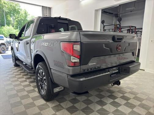 2024 Nissan Titan PRO-4X