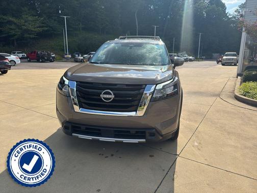 2024 Nissan Pathfinder Platinum FWD