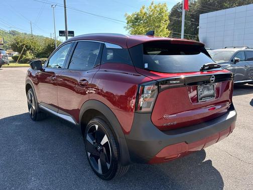 Scarlet Ember Tintcoat 2026 Nissan Kicks SR