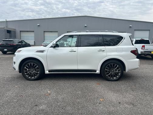 2023 Nissan Armada Platinum 2WD