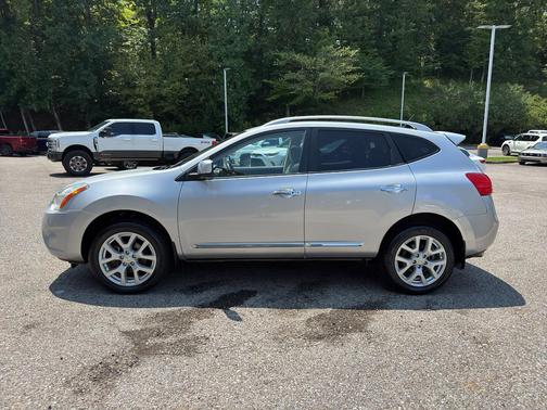 2011 Nissan Rogue SV