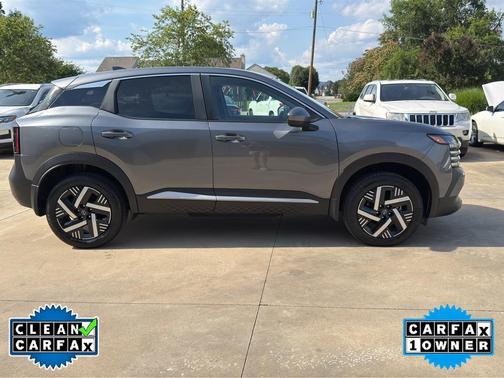 Gun Metallic 2025 Nissan Kicks SV