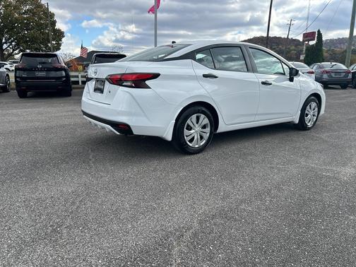 2025 Nissan Versa 1.6 S