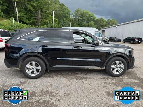 2024 Kia Sorento LX