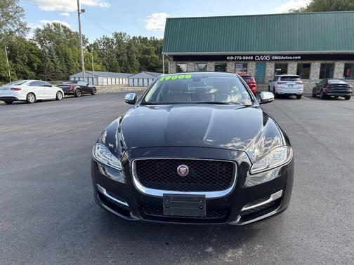 2017 Jaguar XJ XJ R-Sport