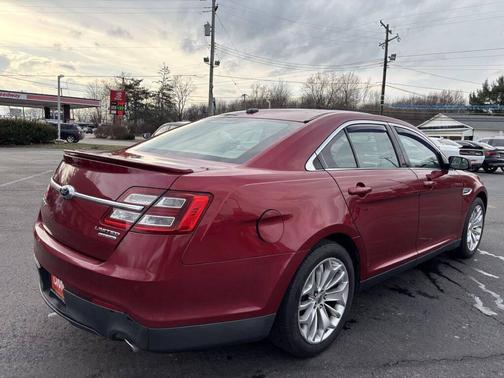 2015 Ford Taurus Limited