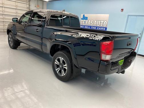 Photo 2 of 61 of 2016 Toyota Tacoma TRD Sport