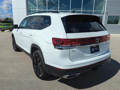 2024 Volkswagen Atlas 2.0T SE