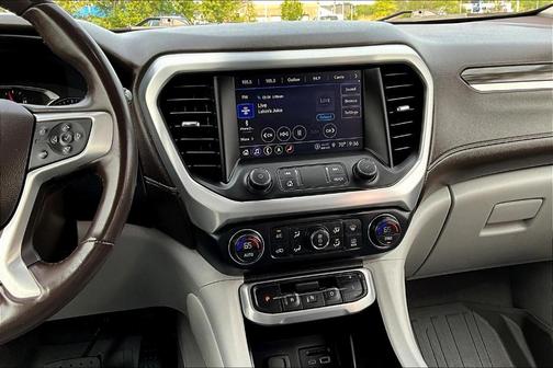 2021 GMC Acadia SLT
