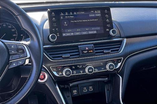 2022 Honda Accord Touring 2.0T