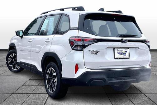 2025 Subaru Forester Base