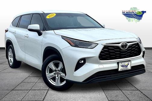 2022 Toyota Highlander LE
