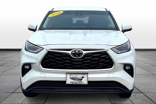 2022 Toyota Highlander LE