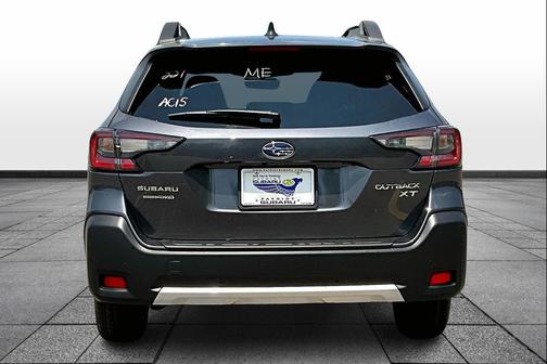 2025 Subaru Outback Limited XT