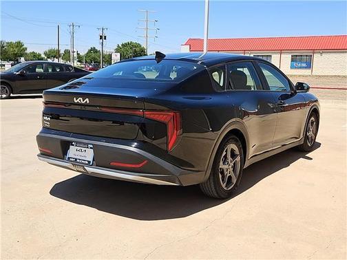 Black 2025 Kia K4 LX