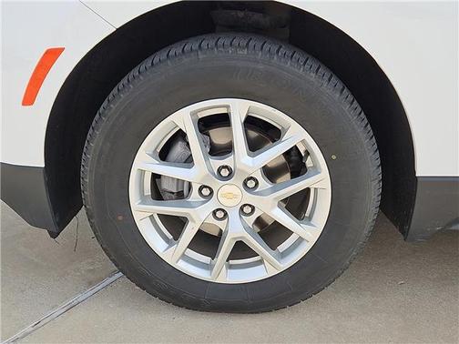 White 2024 Chevrolet Equinox LT