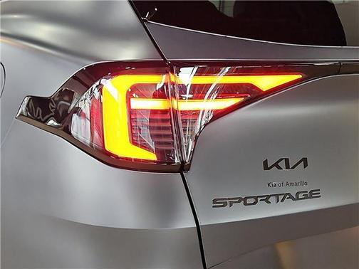 Shadow 2026 Kia Sportage Hybrid X-Line