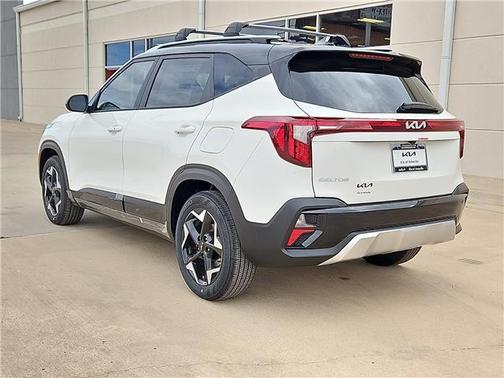 Clear White / Black Roof 2026 Kia Seltos S