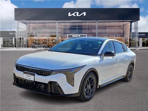 Snow White Pearl 2026 Kia K4 GT-LINE