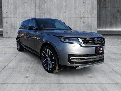 2025 Land Rover Range Rover P550e SE