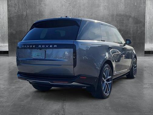 2025 Land Rover Range Rover P550e SE