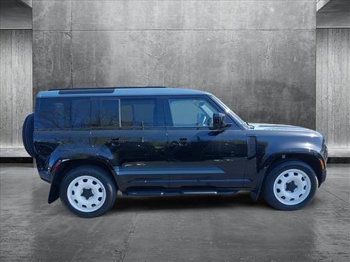 2025 Land Rover Defender 110 P300
