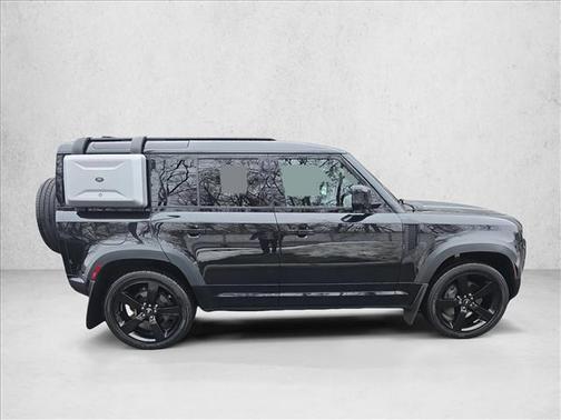 2022 Land Rover Defender 110 X-Dynamic SE