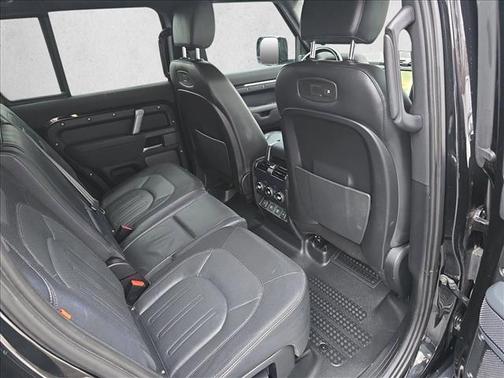 2022 Land Rover Defender 110 X-Dynamic SE