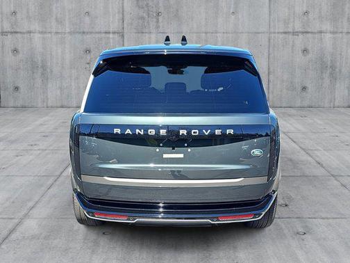 2023 Land Rover Range Rover P530 SE