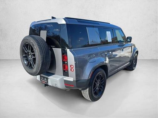 2024 Land Rover Defender 110 P300