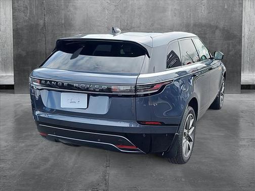 2026 Land Rover Range Rover Velar P250 SE R-Dynamic