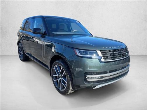 2026 Land Rover Range Rover P550e SE