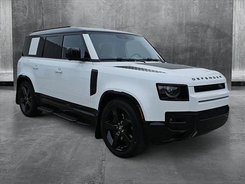 2025 Land Rover Defender 110 P400 X-Dynamic SE