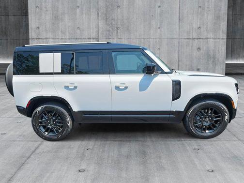 2025 Land Rover Defender 110 P400 X-Dynamic SE