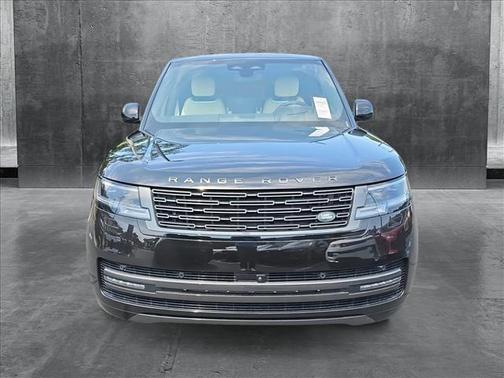 2025 Land Rover Range Rover P400 SE 7 Seat
