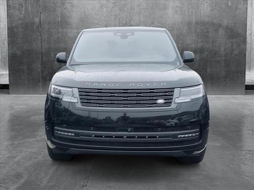 2025 Land Rover Range Rover P400 SE 7 Seat