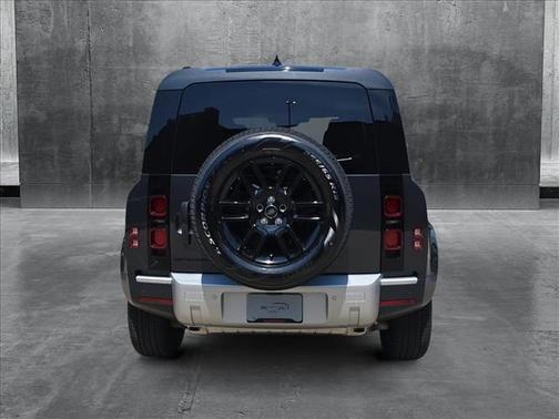 2025 Land Rover Defender 110 P400 S