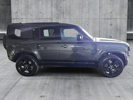 2025 Land Rover Defender 110 P400 X-Dynamic SE