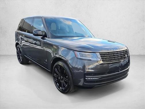 2025 Land Rover Range Rover P400 SE
