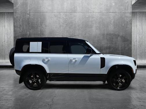 2025 Land Rover Defender 110 P400 X-Dynamic SE