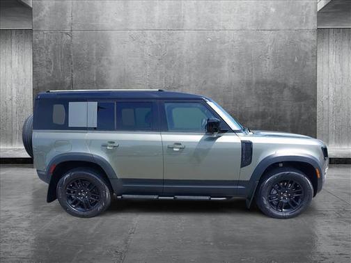 2025 Land Rover Defender 110 P300