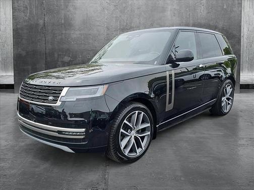 2025 Land Rover Range Rover P400 SE
