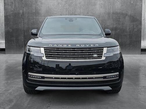 2025 Land Rover Range Rover P400 SE