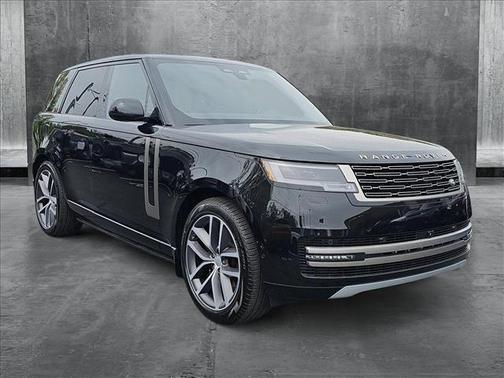 2025 Land Rover Range Rover P400 SE