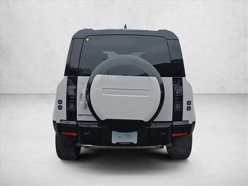 2026 Land Rover Defender P400 X-Dynamic SE