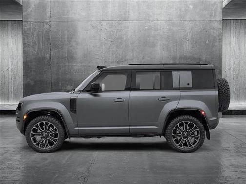 2025 Land Rover Defender P635 OCTA