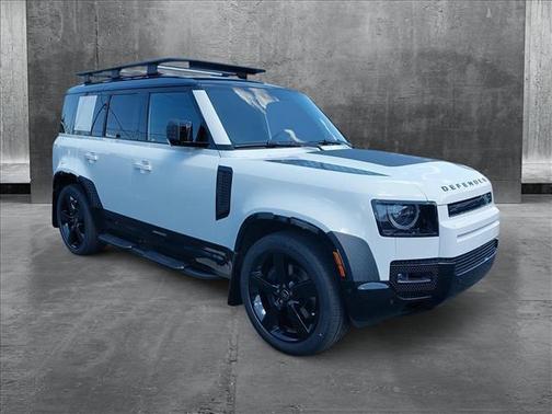 2025 Land Rover Defender 110 P400 X-Dynamic SE