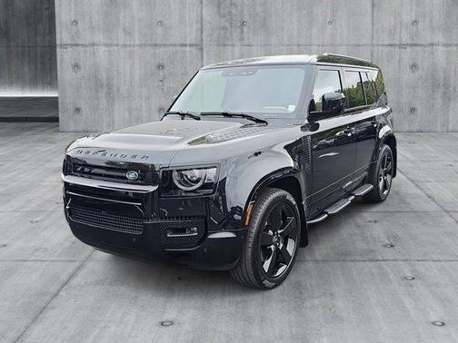 2025 Land Rover Defender 110 P400 X-Dynamic SE